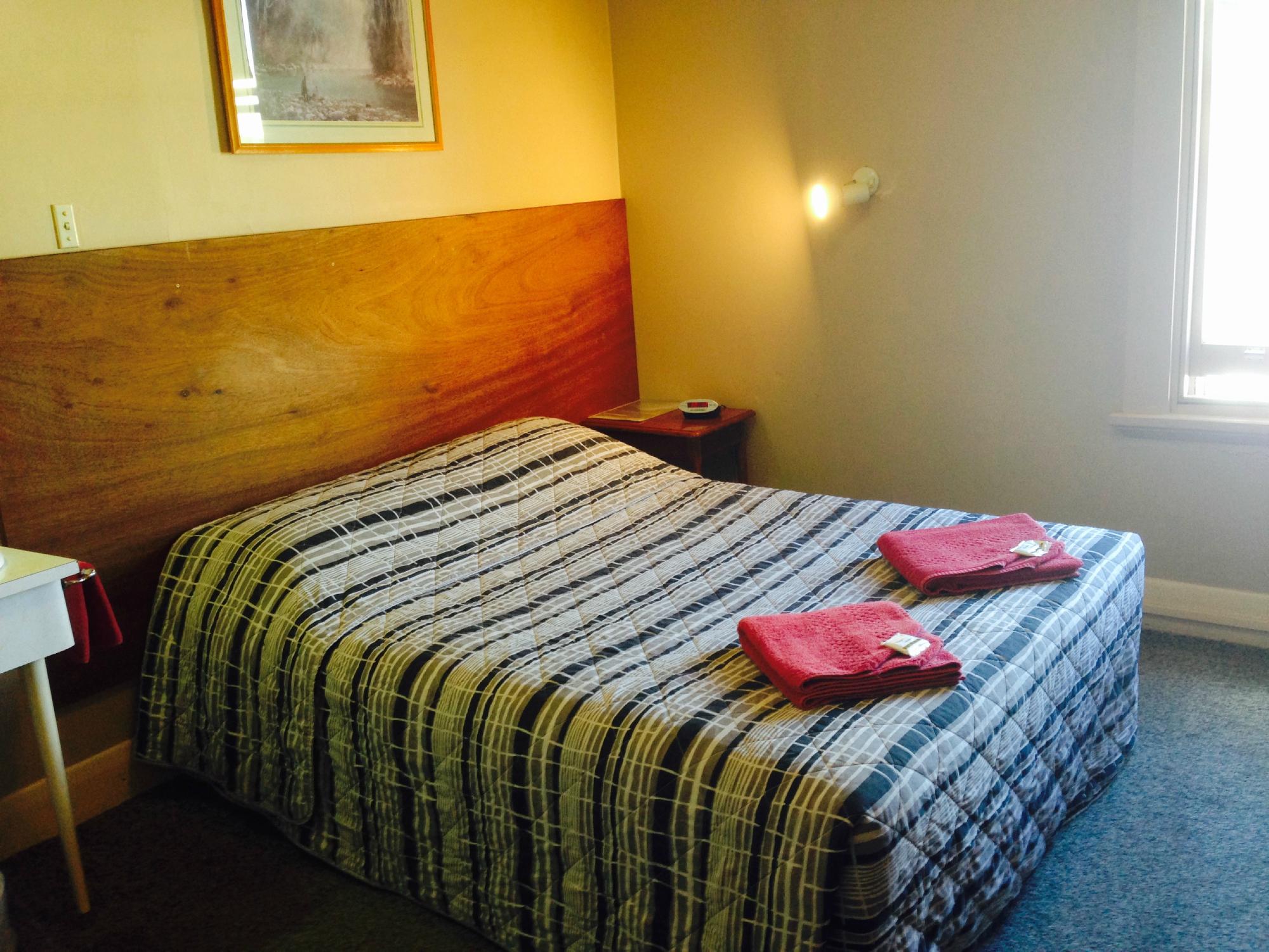Kings Meadows Hotel-官方