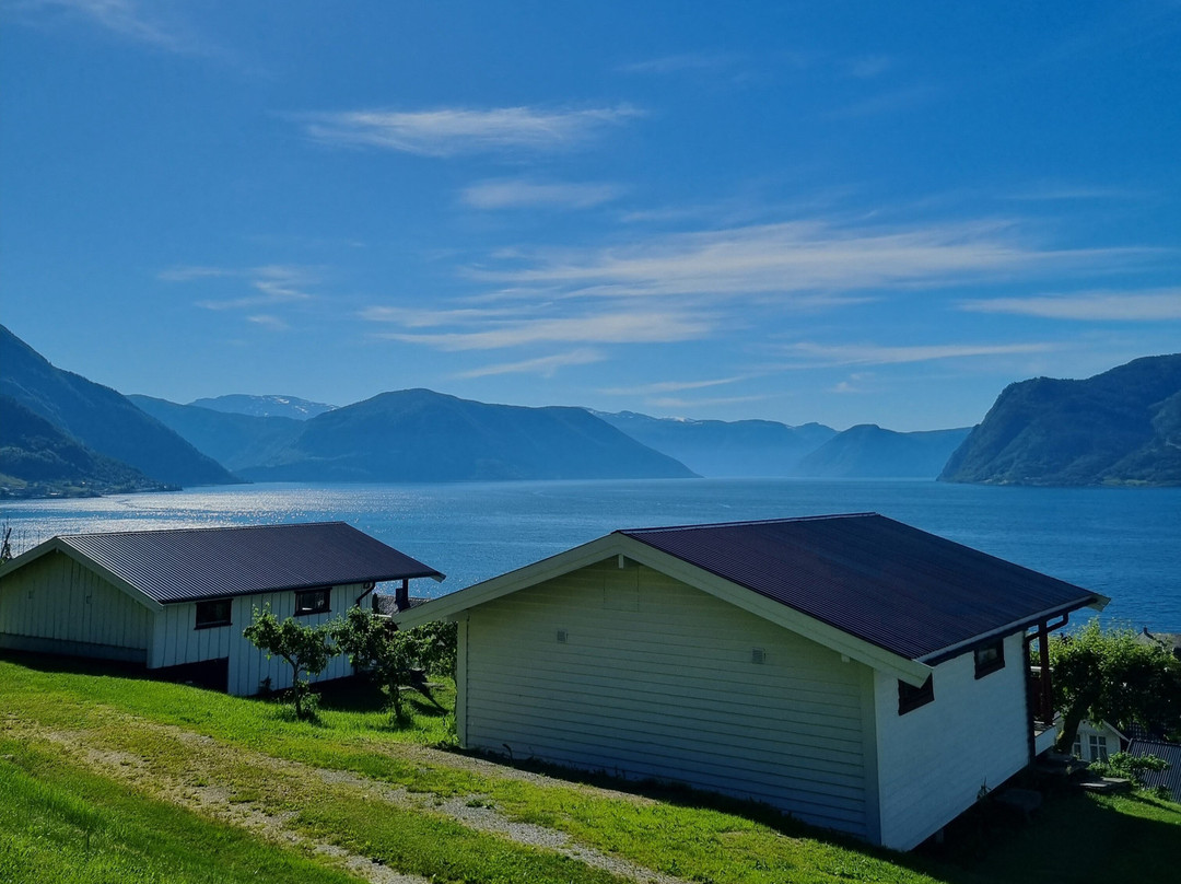 Systrond Motell, Hyttesenter Og Camping