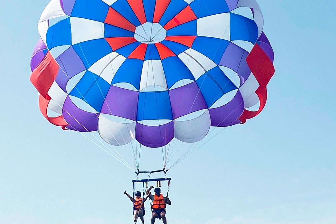 Laucala - Parasailing en Garrucha景点图片