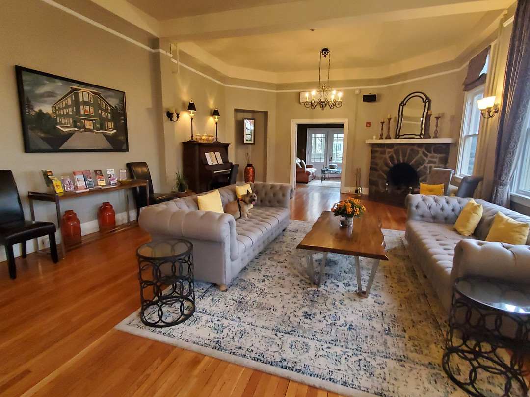 Princess Anne Hotel主图