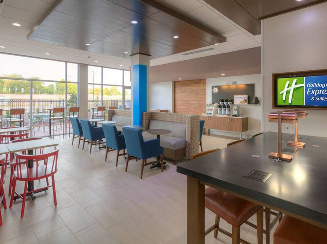 Holiday Inn Express & Suites Mount Pleasant by IHG主图