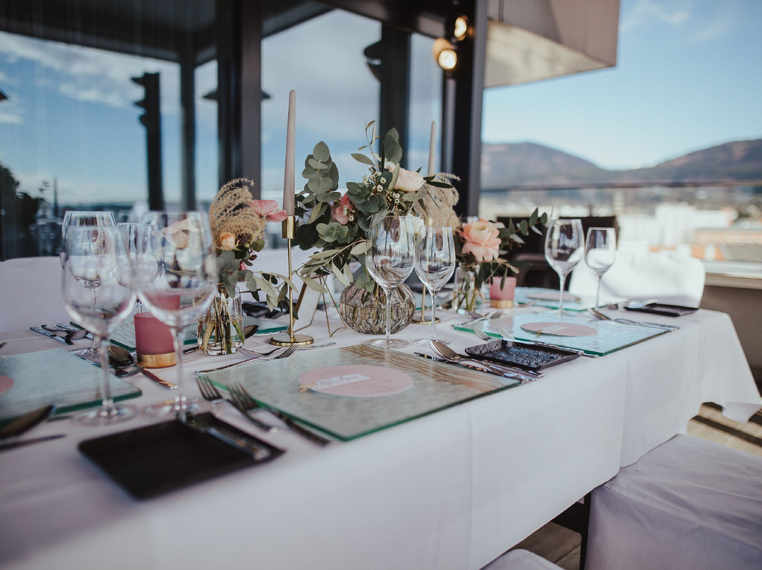 菲拉赫假日酒店主图