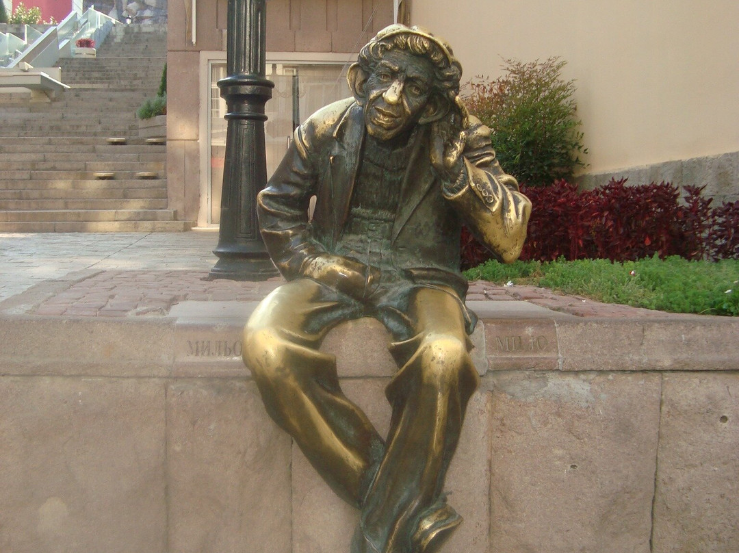 Statue of Milyo the Crazy-普罗夫迪夫必去景点