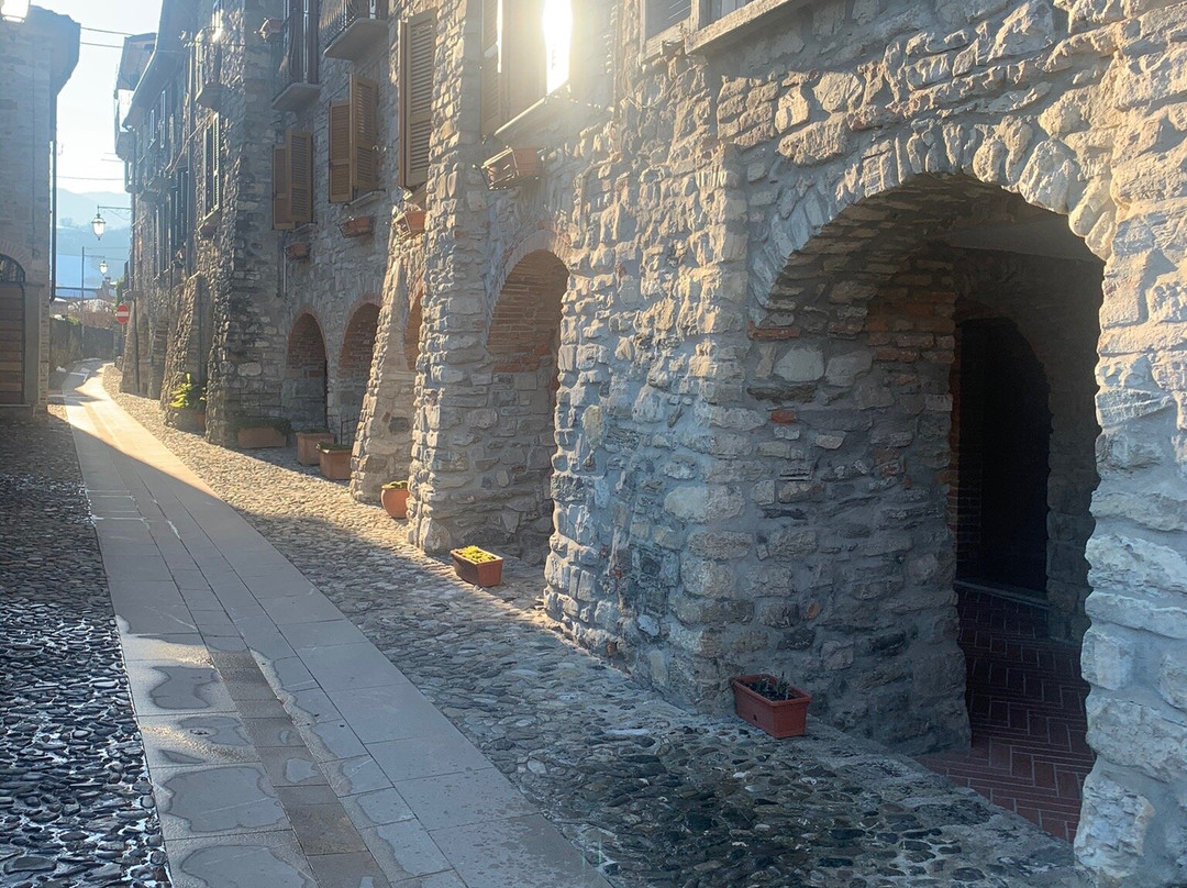 Antichi Portici della Contrada del Castellaro景点图片