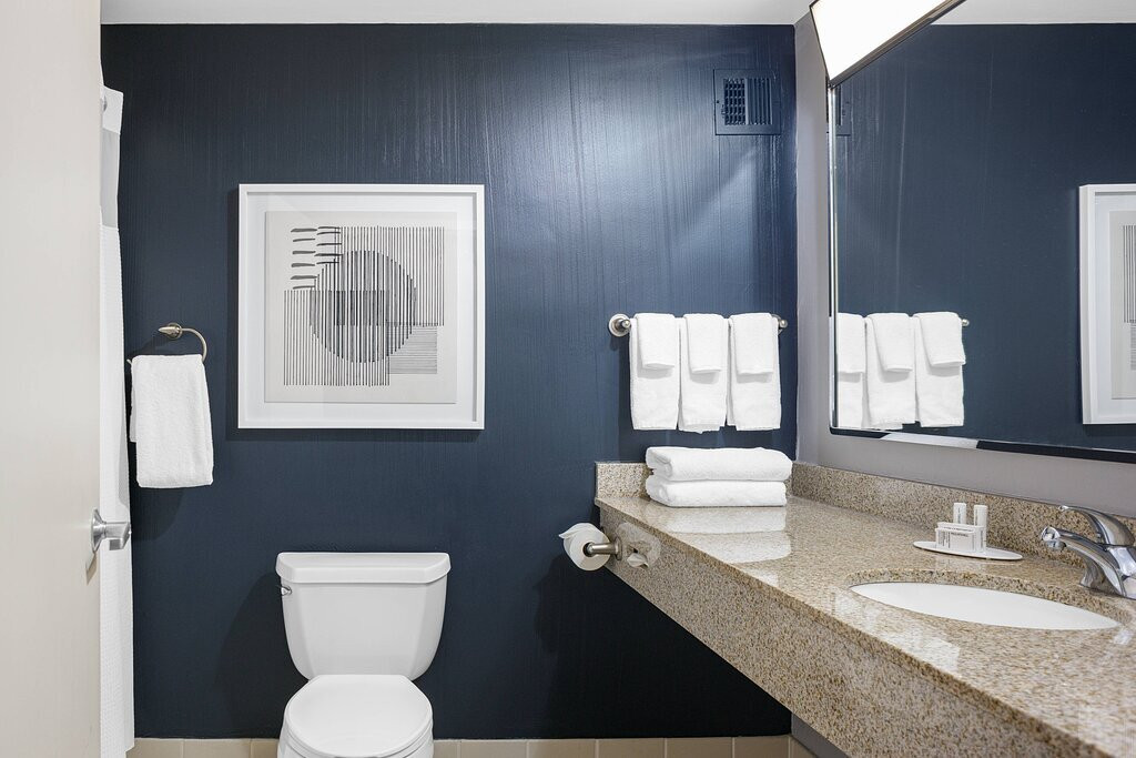 Courtyard by Marriott Long Island MacArthur Airport主图