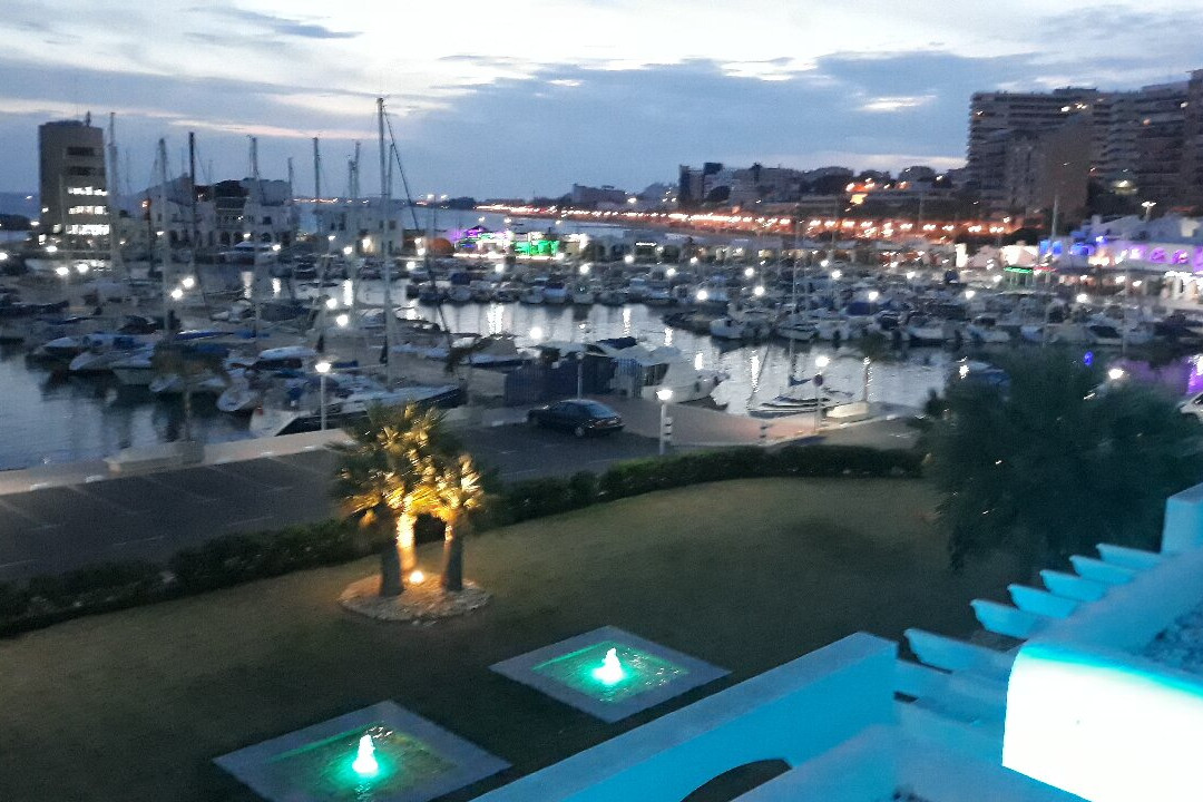 Puerto Deportivo Aguadulce-阿瓜杜尔塞必去景点