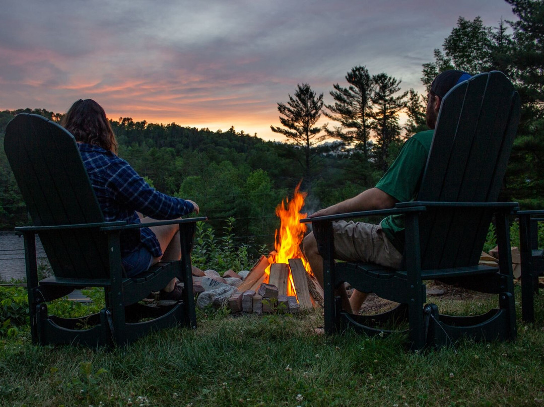 Inn by the River主图