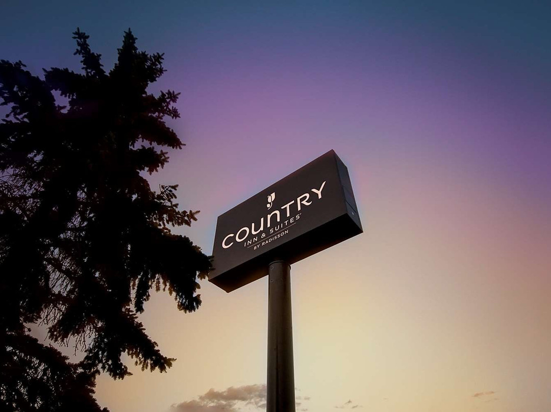 Travelodge Suites by Wyndham Regina / Eastgate Bay主图