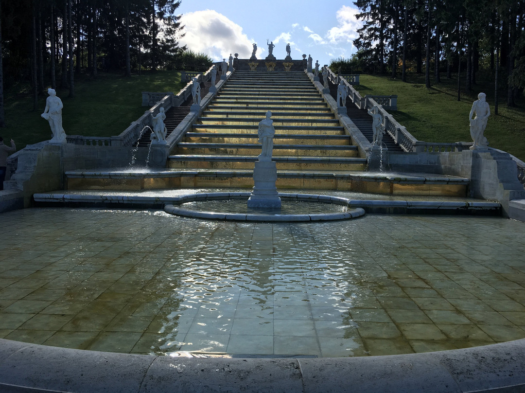 Golden Hill Cascade景点图片
