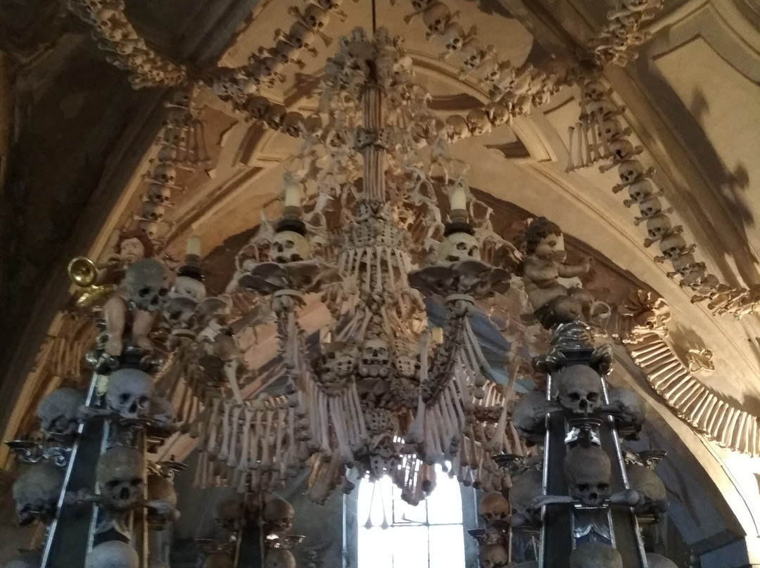 Sedlec Ossuary-库特纳霍拉必去景点