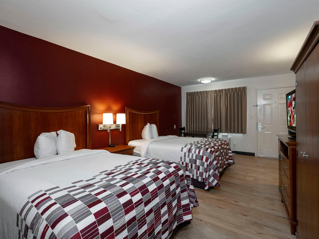 贝斯特韦斯特多森旅馆&套房酒店主图