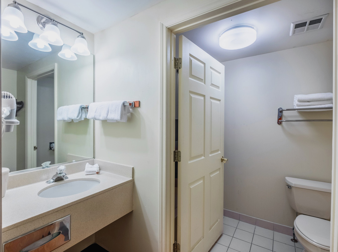 Red Roof Inn Hendersonville主图