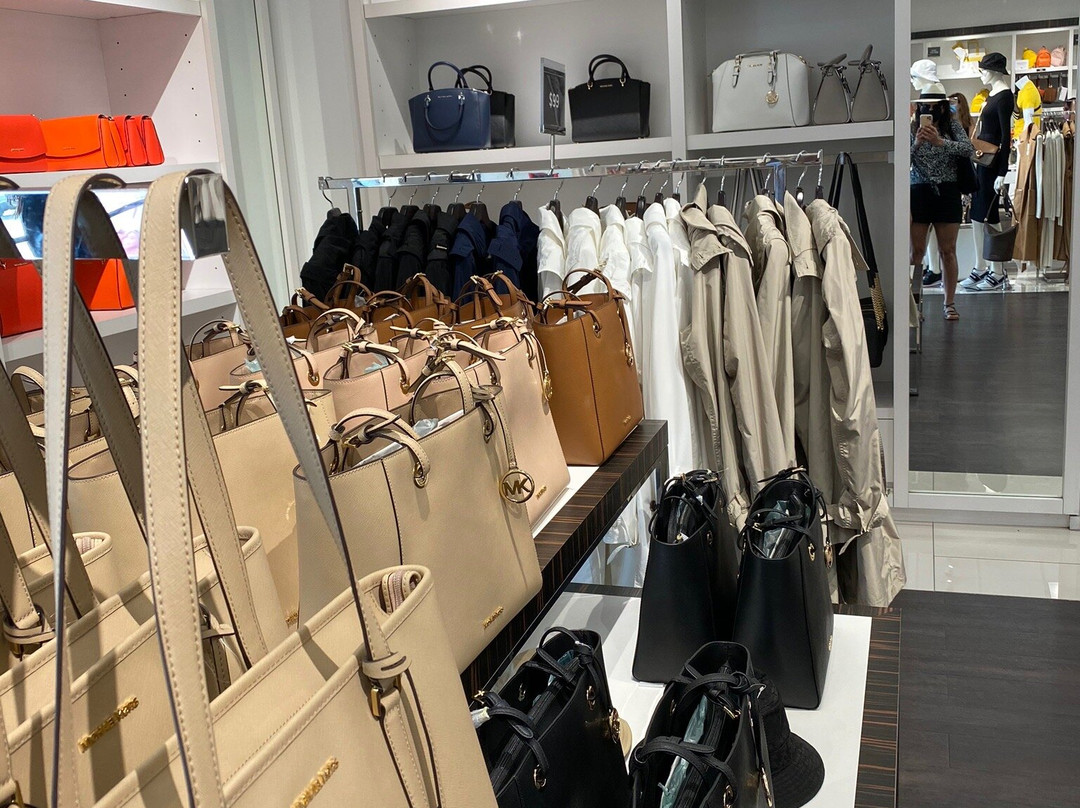 圣马可斯奥特莱斯名品折扣购物中心-圣马科斯必去景点