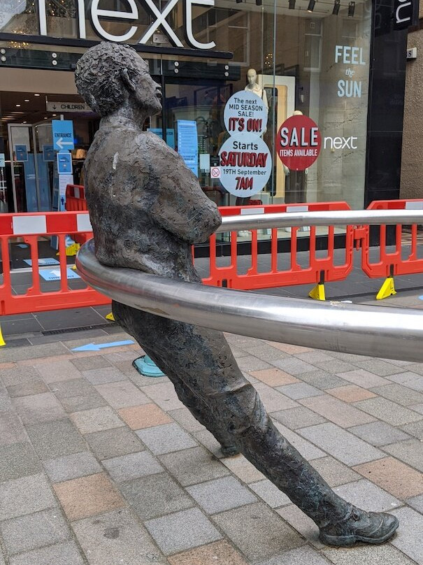 Sculpture of Pensive Man-珀斯必去景点