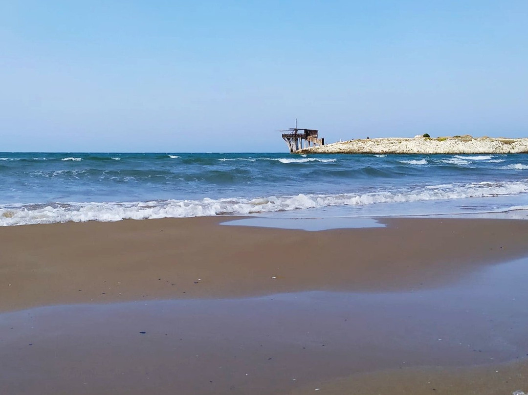 Pirola Beach景点图片