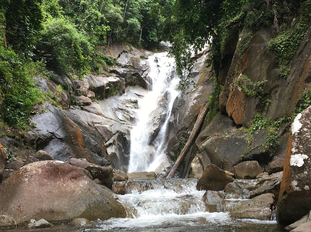 Jangkar Waterfalls-Lundu Town必去景点