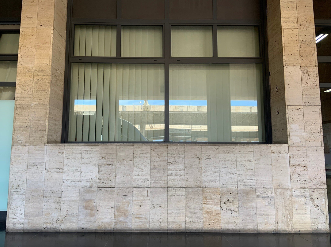 Stazione Ferroviaria di Messina Centrale-墨西拿必去景点