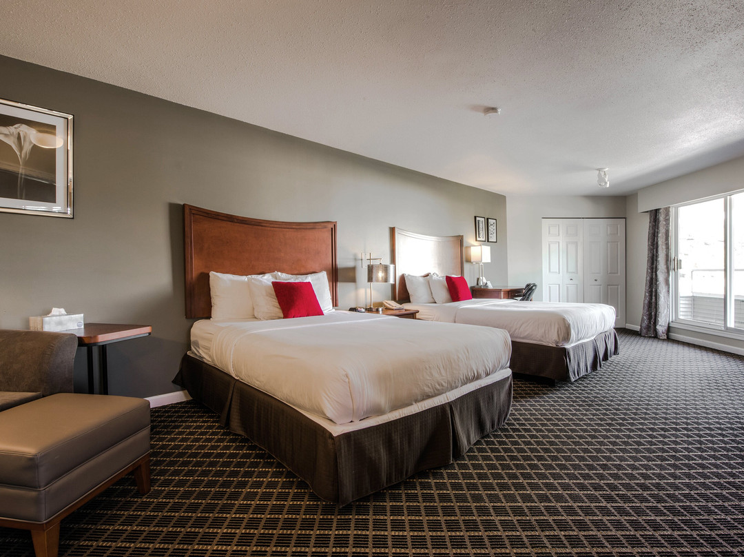 Gibsons Garden Hotel主图