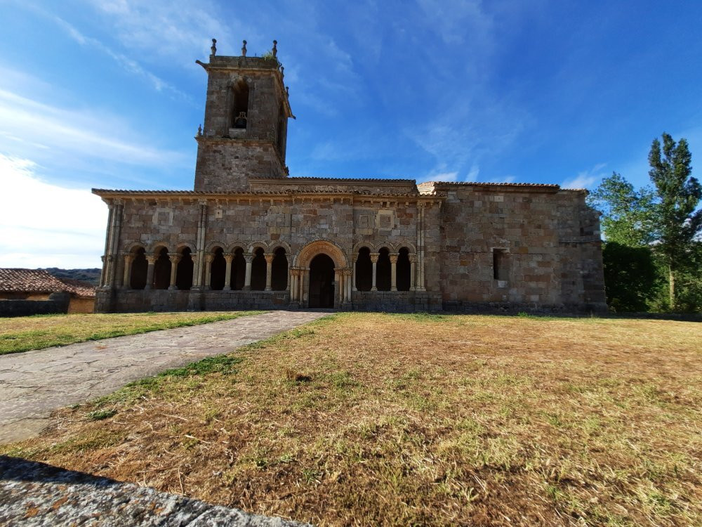 Iglesia de San Julian y Santa Basilisa景点图片