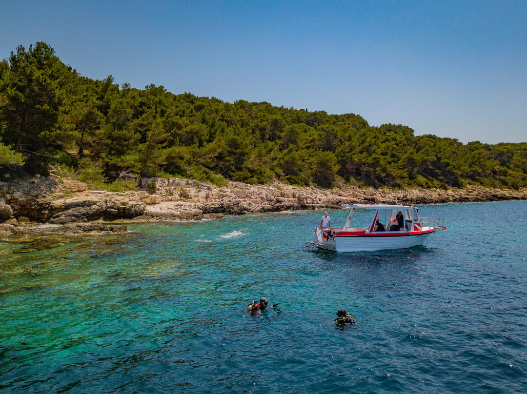 Aqualis Diving Center Hvar景点图片