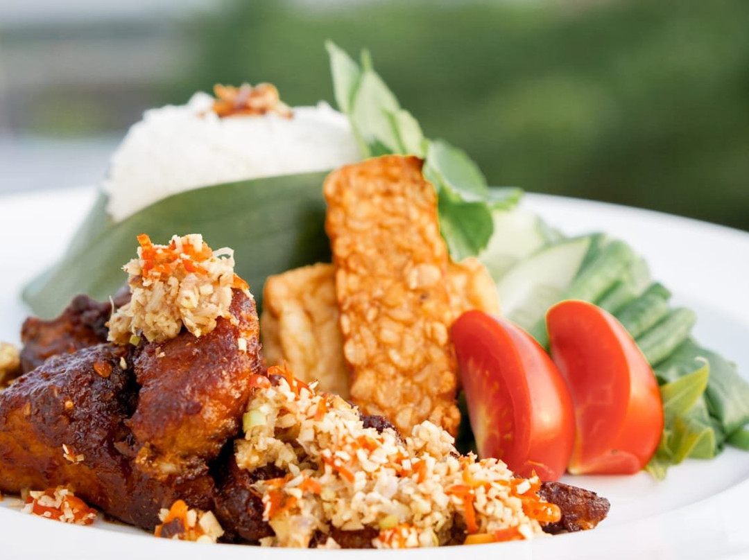 鲁湾萨酒店主图