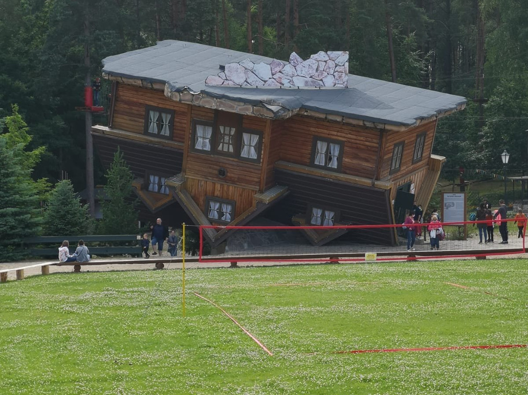 Upside Down House-Szymbark必去景点
