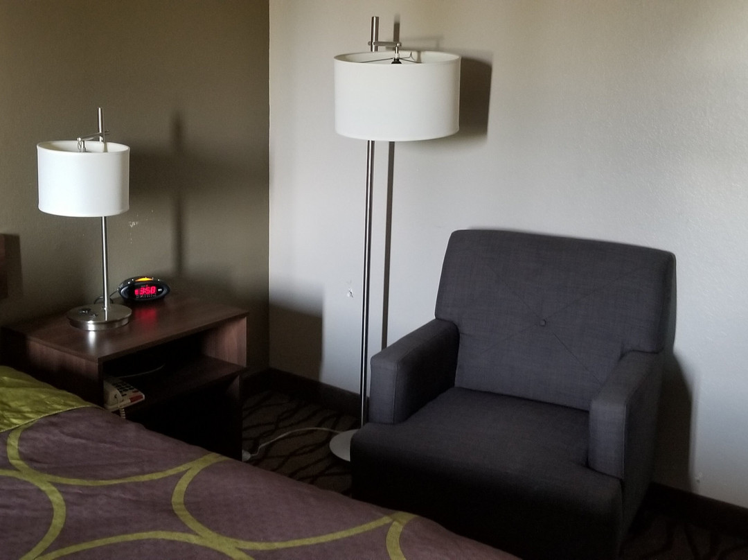Super 8 by Wyndham Bedford主图