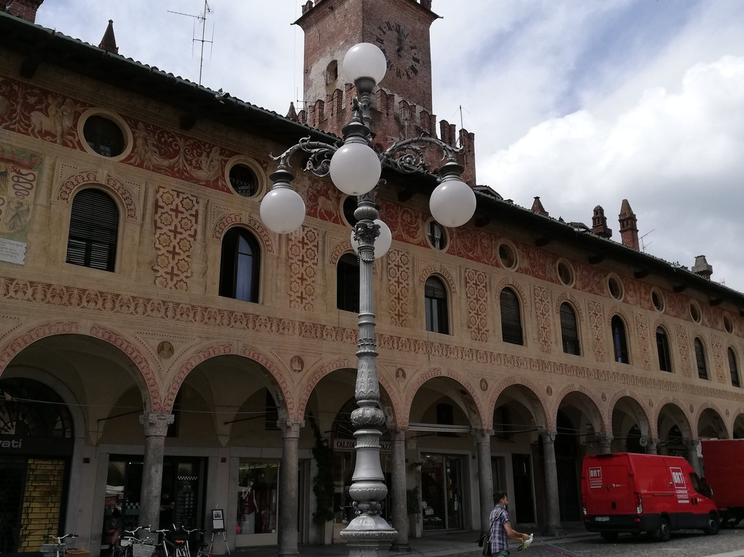 Piazza Ducale景点图片