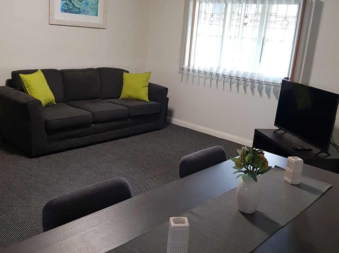 Canberra Ave Villas主图