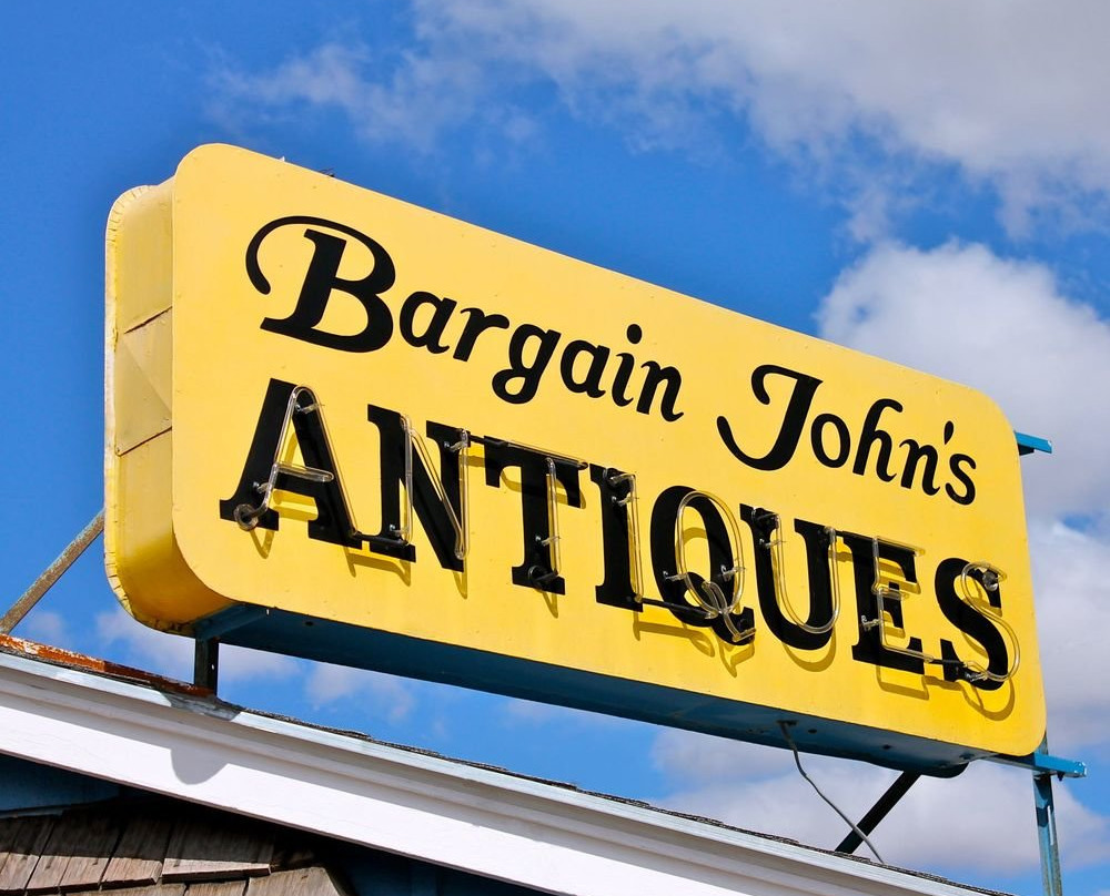 Bargain John's Antiques景点图片