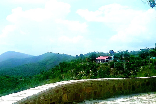 Puerto de Boniato餐馆和美食-Restaurante - Parrillada y Mirador