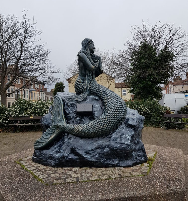 The Ebb & Flow Mermaid Statue