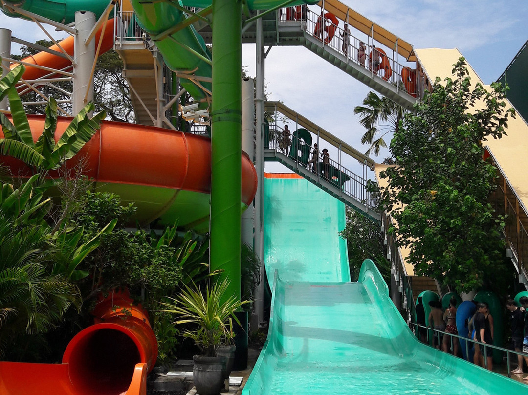 Waterboom Bukit Jati-吉安雅必去景点