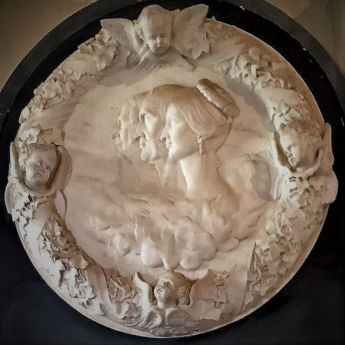 Eglise Saint Pierre et Saint Martial-Sammarcolles必去景点