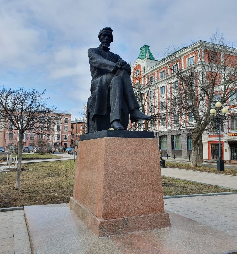 Dobrolyubov Monument景点图片