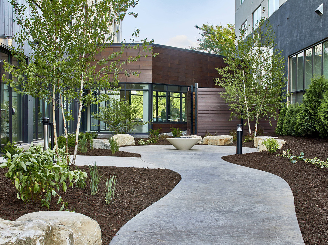 Courtyard by Marriott Minneapolis West主图