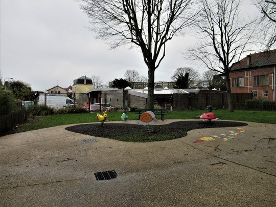 Square Henriette Vornière-Pierrefitte-sur-Seine必去景点