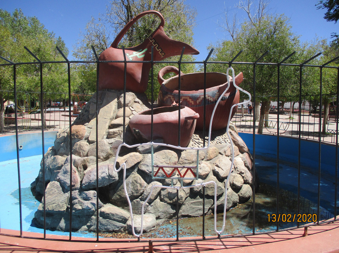 Plaza Eugenio Tello景点图片