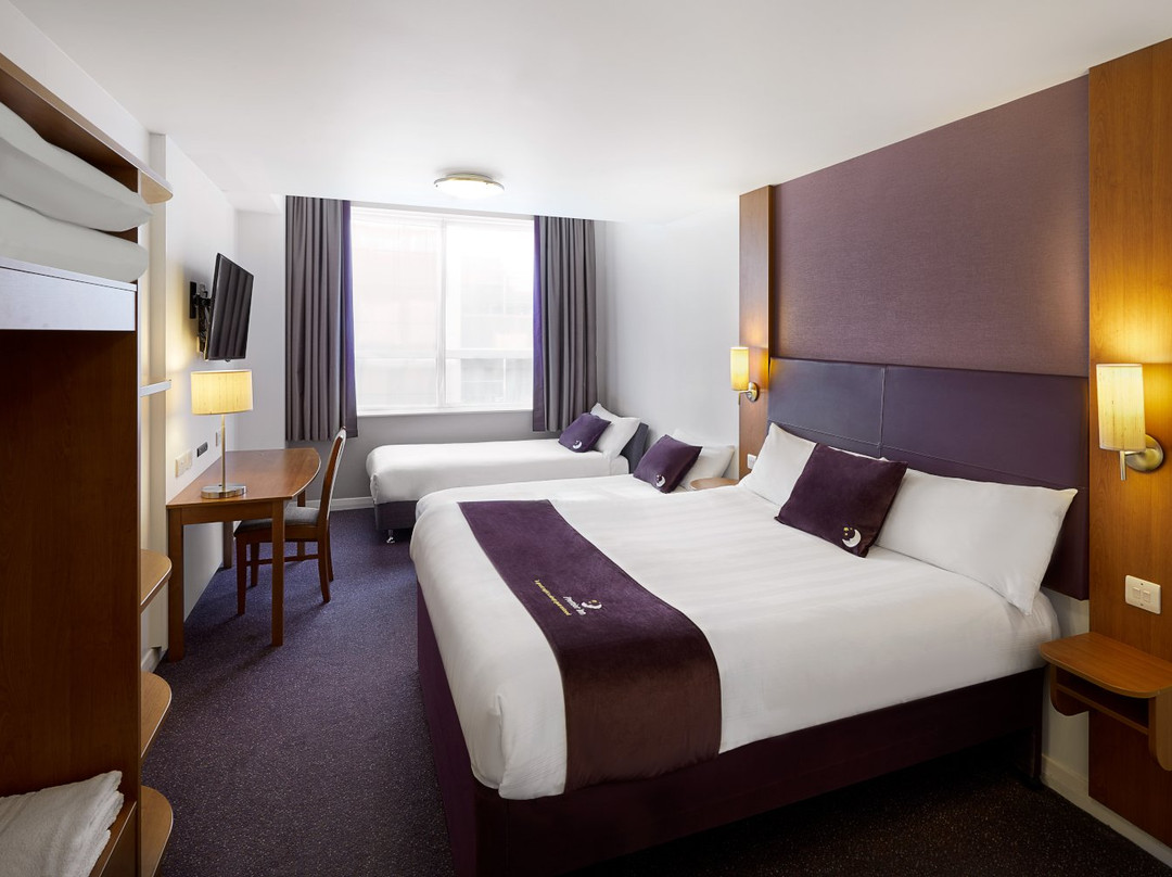 Premier Inn Glasgow East Kilbride Central Hotel主图
