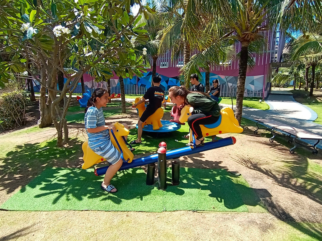 Oceanami Villas & Beach Club主图