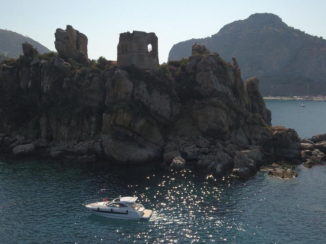 Cefalù Charter Boat Rivage-切法卢必去景点