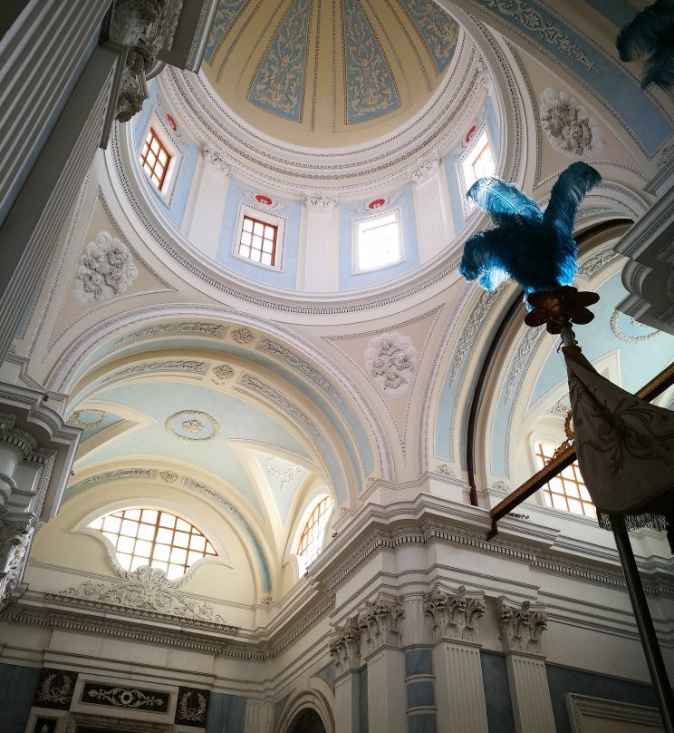 Cattedrale di San Michele Arcangelo-Bitetto必去景点