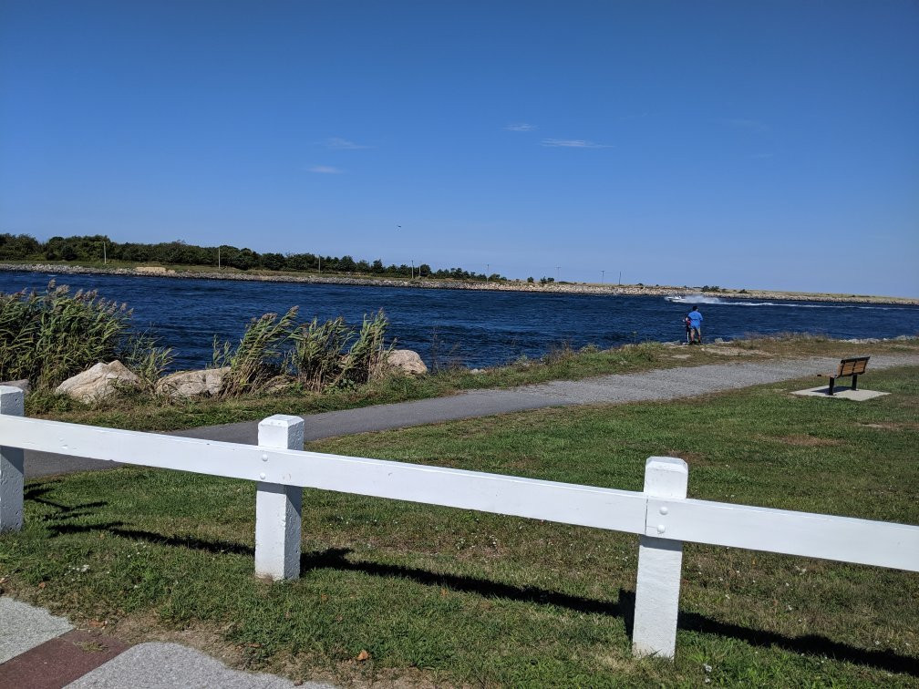 三维治别墅度假酒店主图