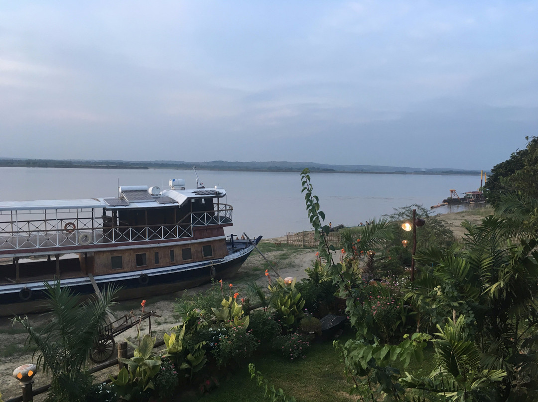 Salay River View Inn主图