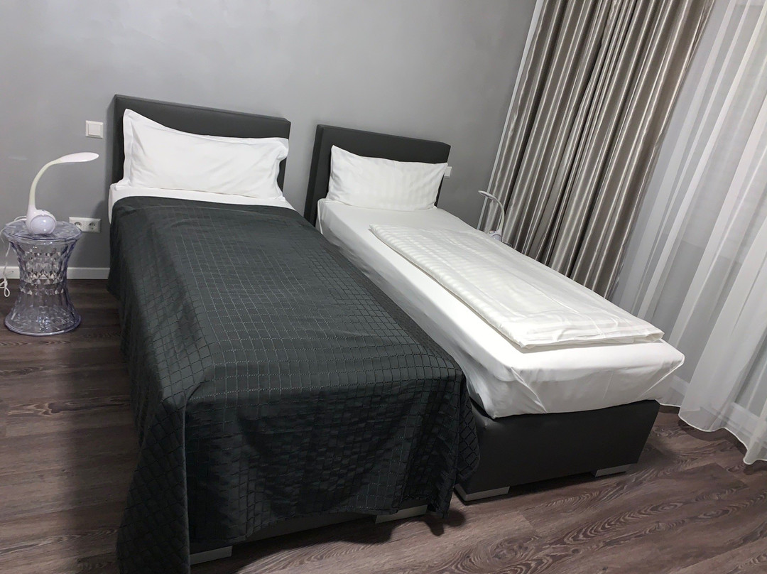 Victoria Living主图