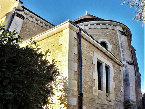 Eglise Saint Cybard-Latille必去景点