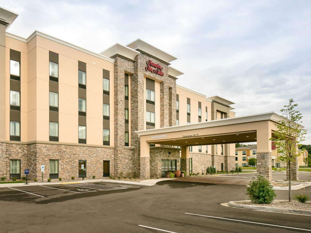 Hampton Inn And Suites Hudson主图
