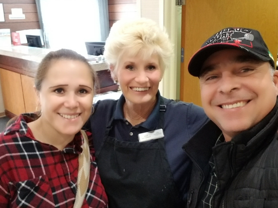 大瀑布城费尔菲尔德客栈主图