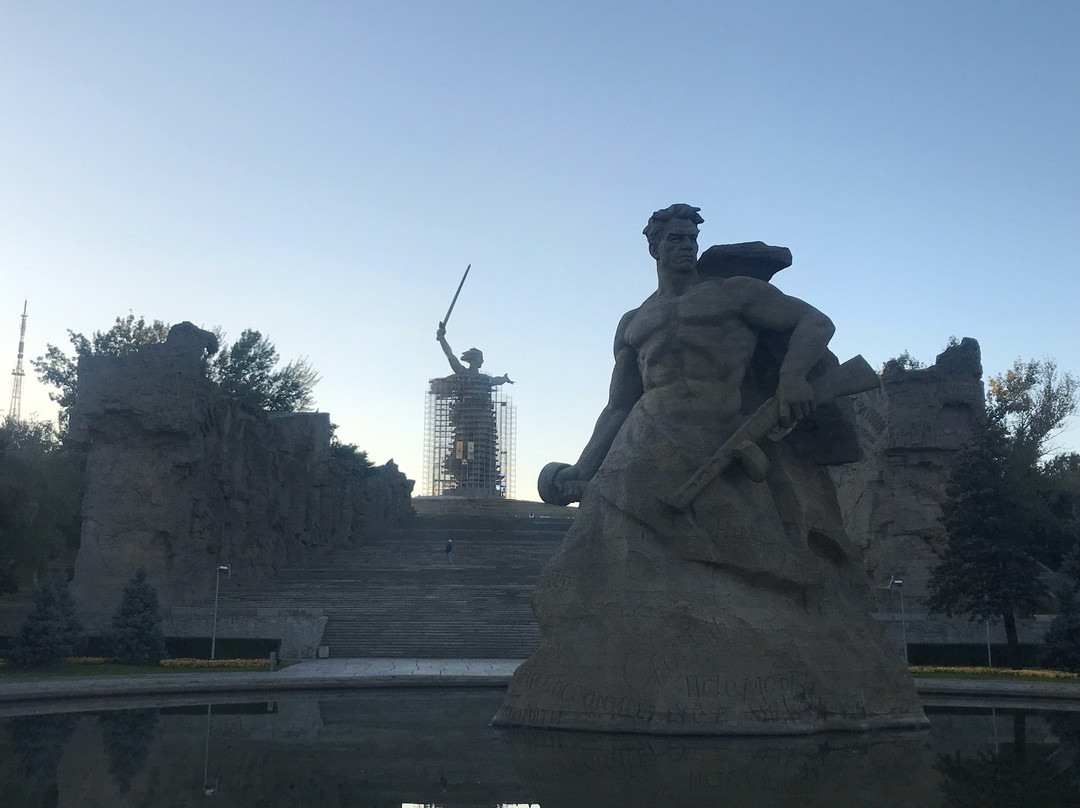 The Motherland Calls Sculpture景点图片