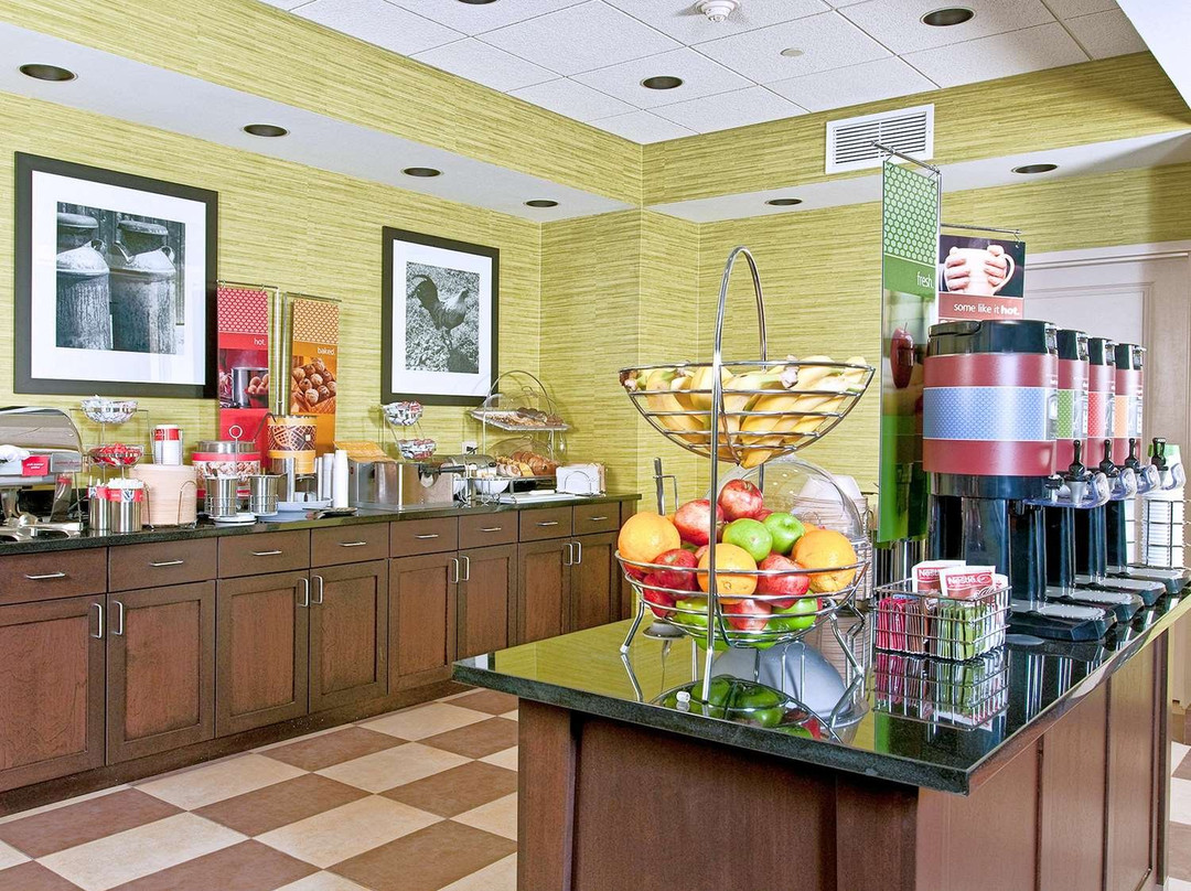 Hampton Inn Augusta主图